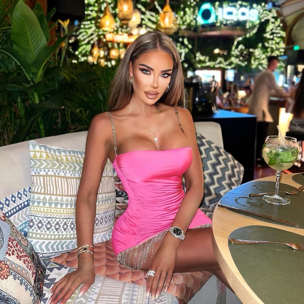 Bianca Drăgușanu intervine în scandalul cu valențe sexiste creat de George Buhnici: „Nu cred că există femei fără celulită și fără vergeturi”