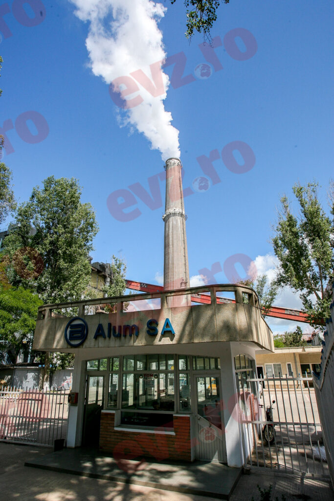 Concedieri în lanț la singurul combinat de alumină din țară. Prețurile mari la energie au făcut ravagii