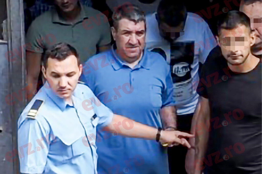 EXCLUSIV. Primarul PNL din Ștefăneștii de Jos, arestat și judecat pentru violarea unei minore, stă pe pastile antidepresive. E convins că faptele lui sunt o făcătură politică