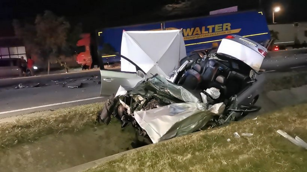 O mamă a murit sub ochii copilului ei, într-un accident provocat de un şofer cu permisul anulat