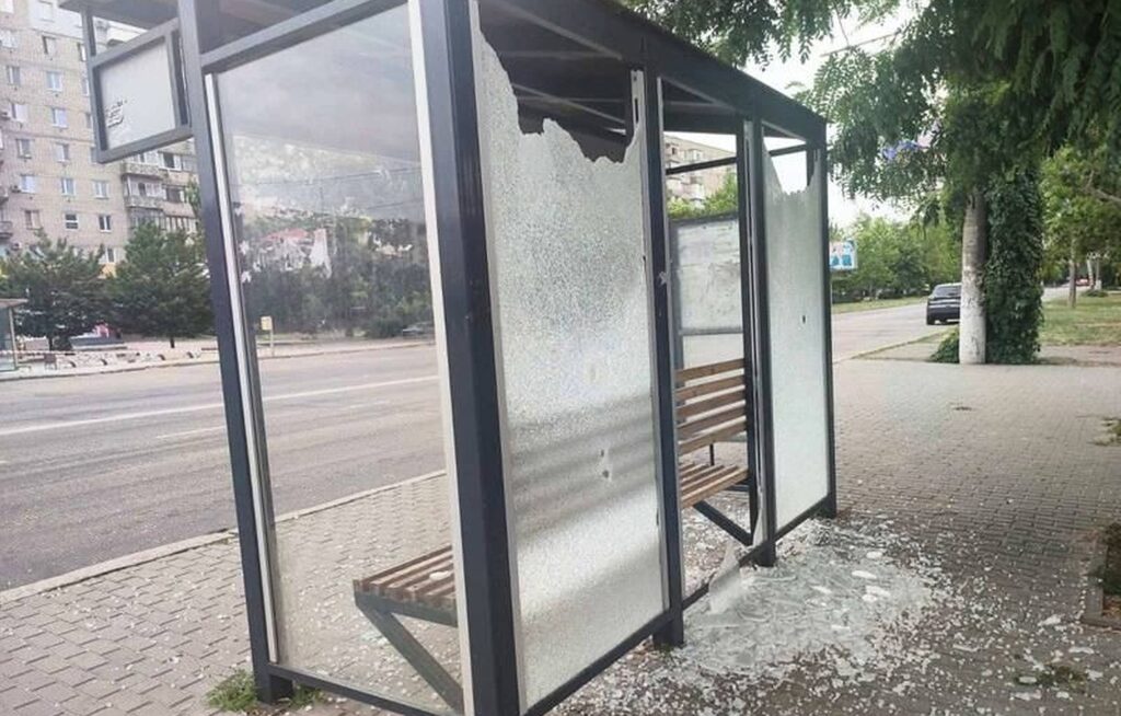 Rușii țintesc civili în Ucraina. Atac al forțelor lui Putin asupra unei stații de autobuz din Nikolaev