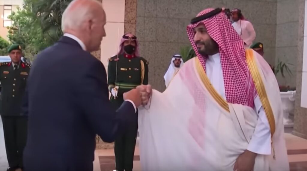 Prinţul moştenitor al Arabiei Saudite, Mohammed bin Salman, umilește America și UE, cu Biden lângă el