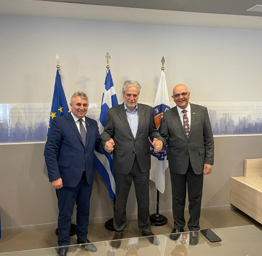 Lucian Bode, în Grecia, pentru a oferi sprijin unei țări copleșită de incendii. Discuții la nivel înalt pentru colaborarea româno-elenă