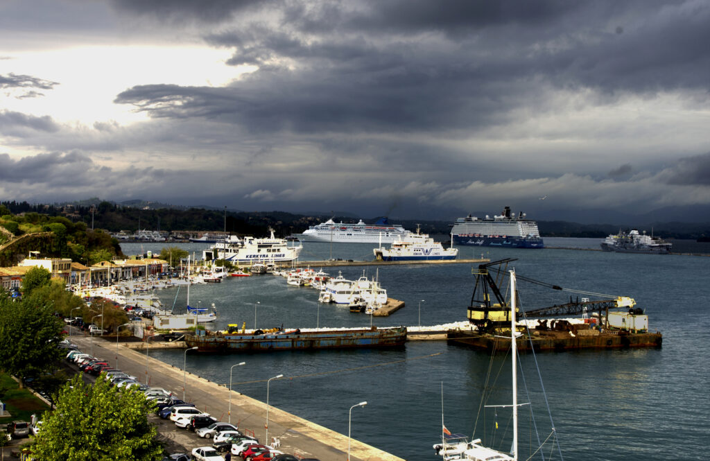 MAE a emis o atenționare de călătorie pentru turiștii care merg în Grecia. Fenomene meteo extreme în Republica Elenă