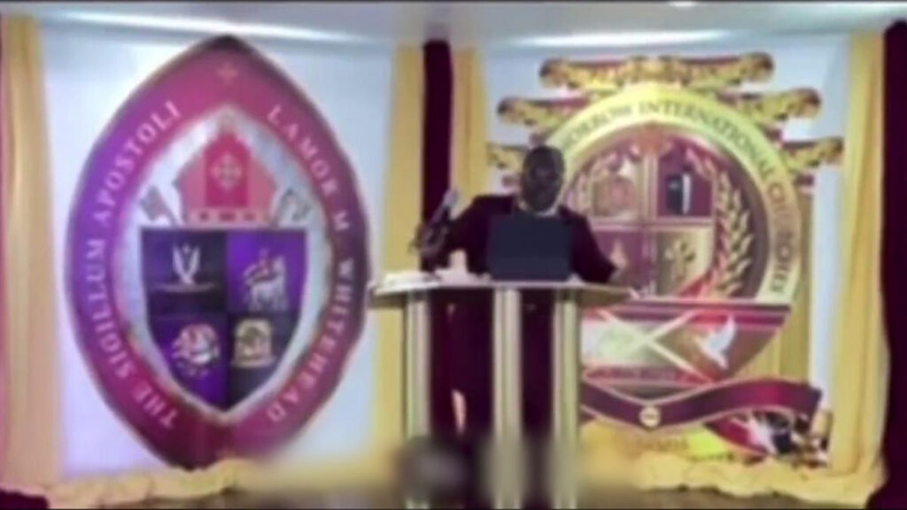 Un episcop din New York a fost jefuit în timpul slujbei. Bijuteriile furate valorau peste 1 milion de dolari