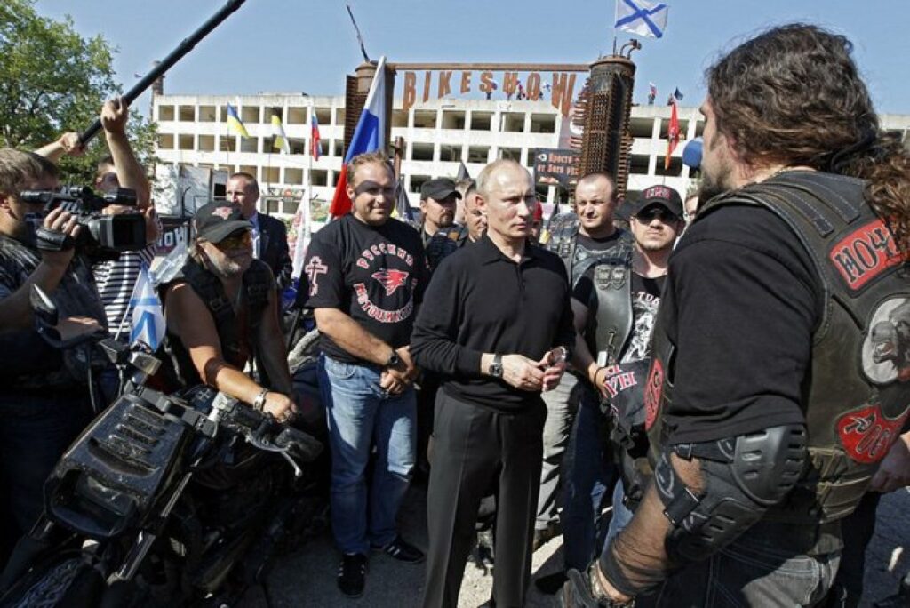 Motocicliștii lui Putin, luați la ochi în Europa. Lupii Nopții sunt vizați de sancțiunile impuse de Bruxelles împotriva Rusiei