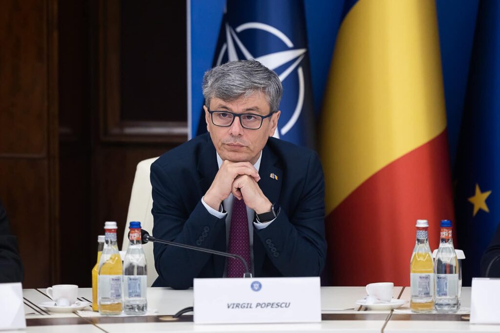 Barilul de petrol a scăzut simțitor. Când se va vedea efectul la prețurile de la pompe