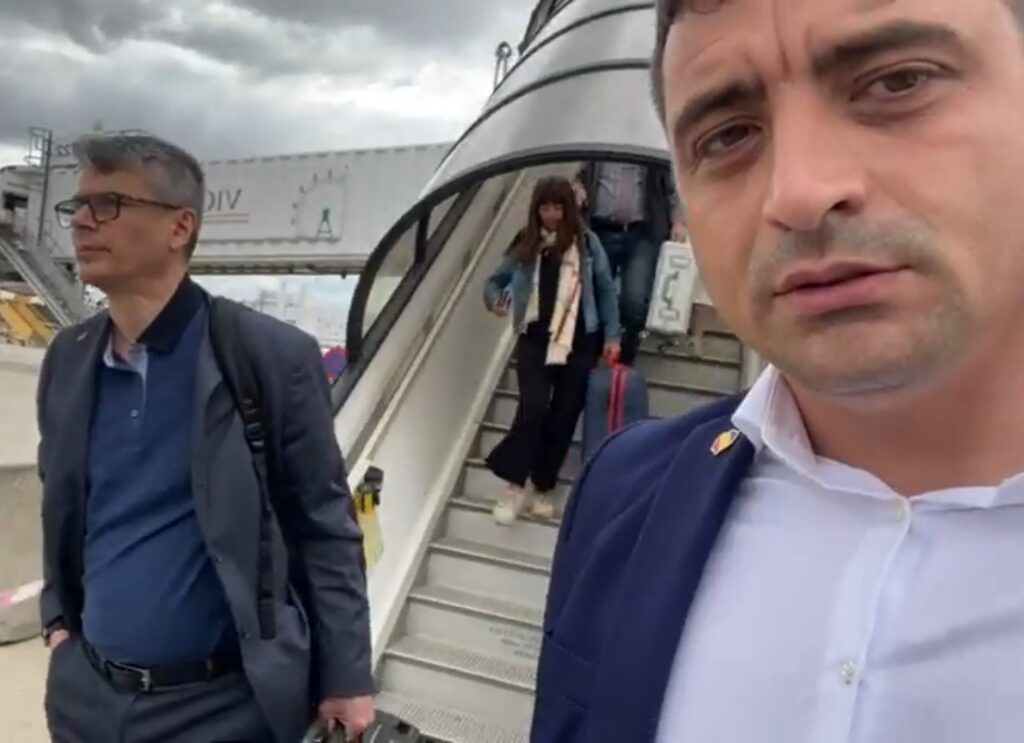 George Simion cere ajutor pe Facebook pentru meniul de nuntă. Unde l-au trimis internauții