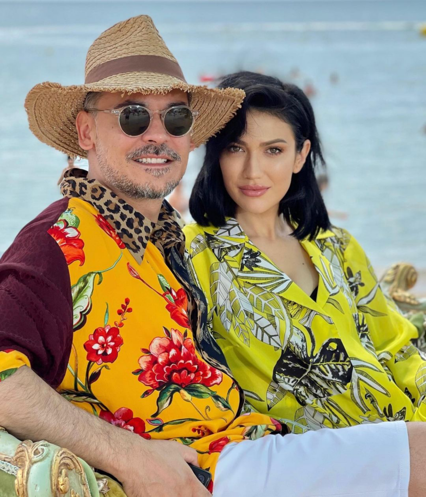 Bat clopote de nuntă pentru Răzvan Simion. Cine este femeia care care i-a furat inima