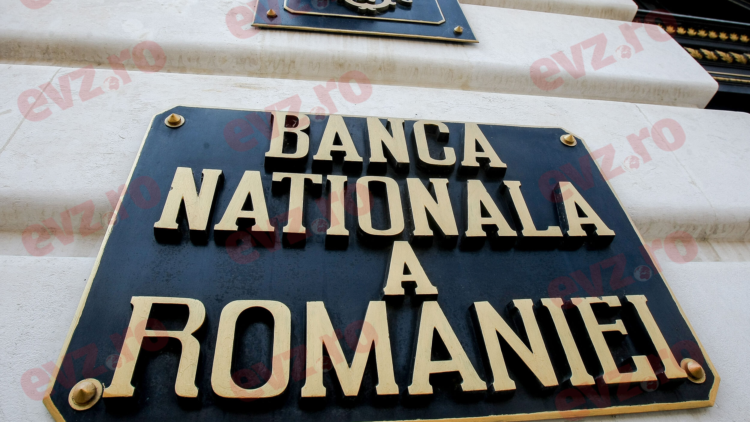 Decizie cu mare impact luată de Banca Națională. Dobânda rămâne ridicată, cum vor fi afectați românii