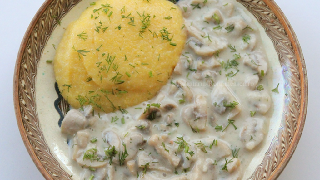 Rețeta simplă pentru o ciulama de ciuperci delicioasă. E gata în câteva minute