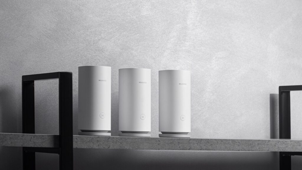 Cel mai nou router HUAWEI Wifi Mesh 3 vine cu un semnal stabil și sigur pentru întreaga casă, dar și cu un design minimalist, perfect pentru orice decor