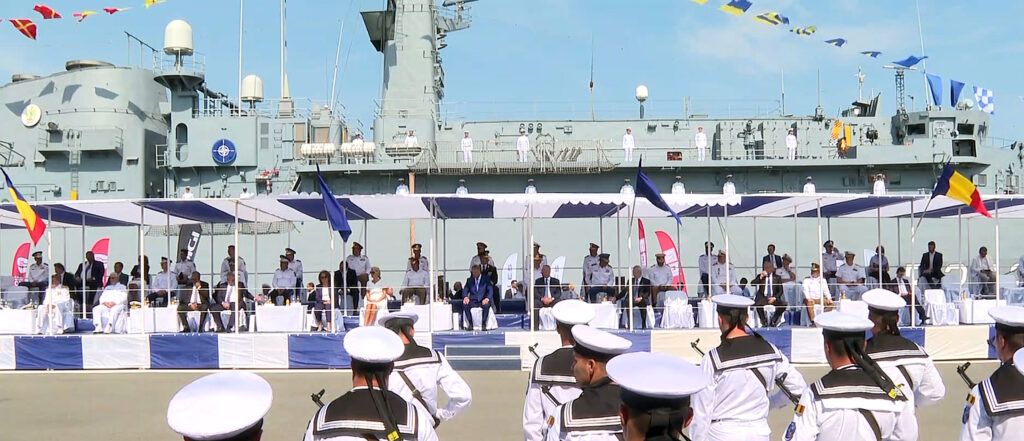 Klaus Iohannis a participat la evenimentele de ziua Marinei. Marcel Ciolacu și Kelemen Hunor au lipsit