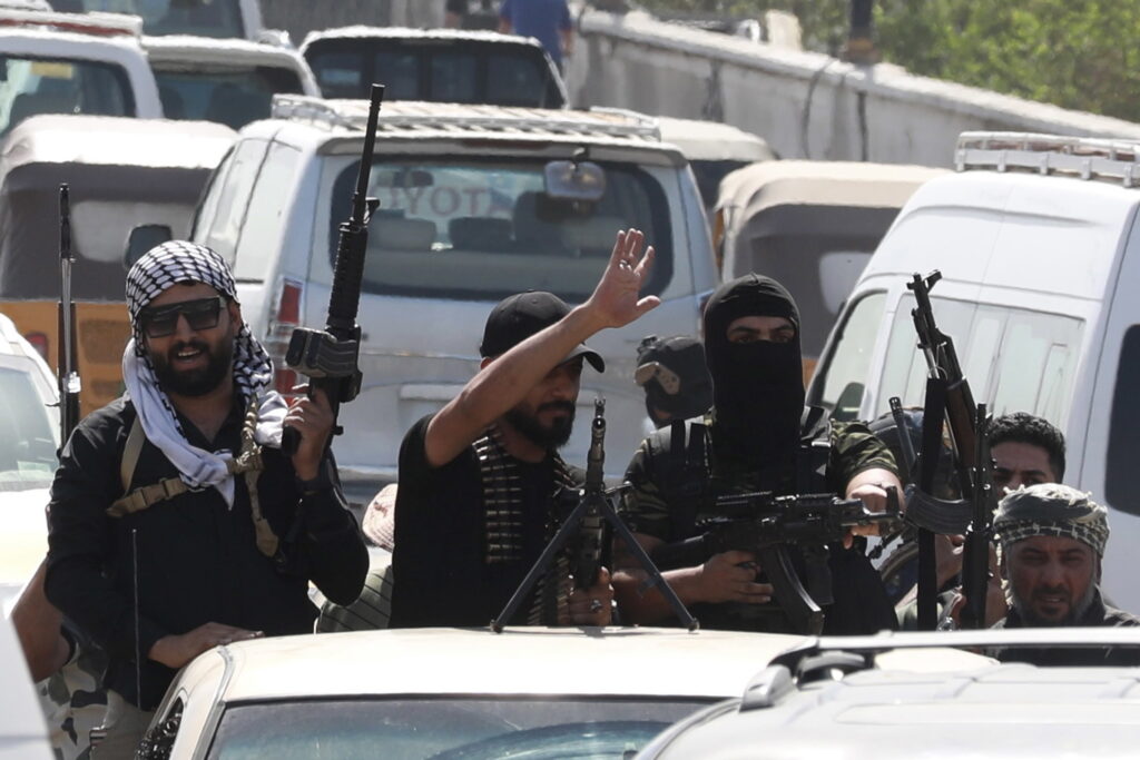 Iranul își închide frontierele cu Irakul, pe fondul ciocnirilor violente din Bagdad. Toate zborurile au fost suspendate