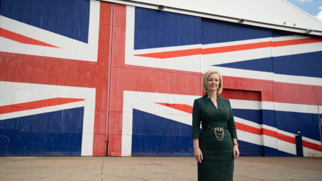 Criză politică la Londra. Opoziția laburistă cere alegeri anticipate după demisia lui Liz Truss: „Trebuie să avem o şansă la un nou început”