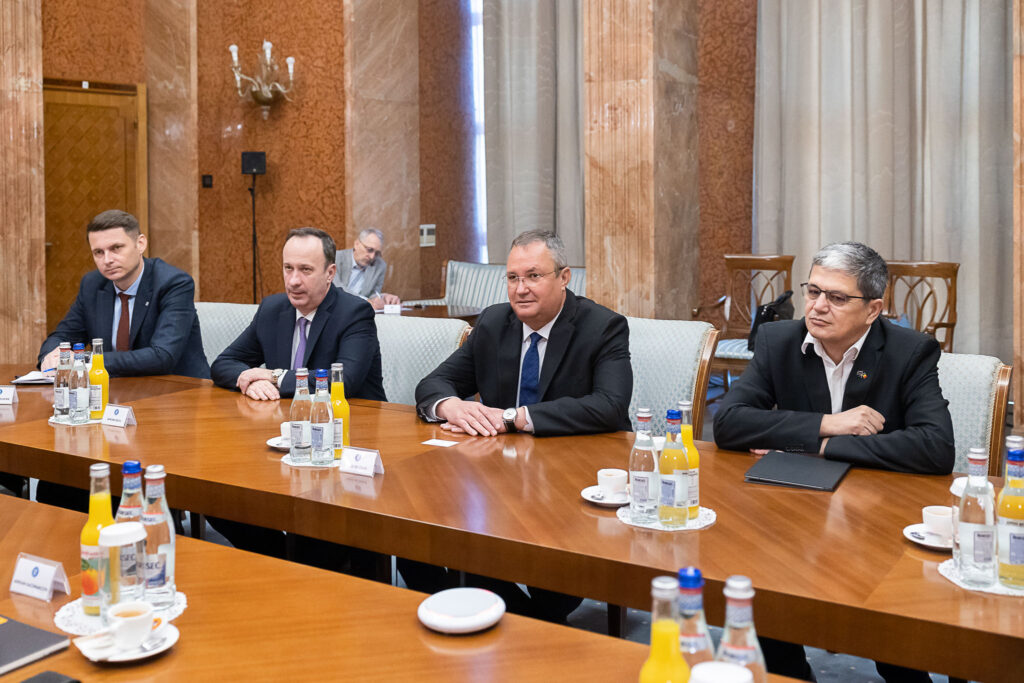 Nicolae Ciucă, discuții cu reprezentanții HORECA la Guvern: „Pot accesa sprijinul necesar pentru a menține activitatea și a păstra locurile de muncă”