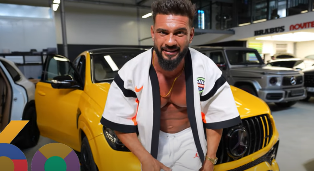 Momente de maximă tensiune pentru Dorian Popa. Mașina de sute de mii de euro s-a destrămat pe șosea în timp ce acesta o conducea