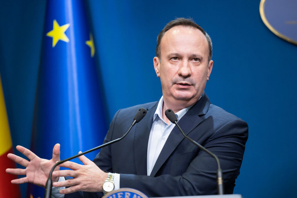 Cum a greșit bugetul ministrul Finanțelor. Adrian Câciu, nevoit să reducă banii pentru cheltuielile ministerelor din Guvern