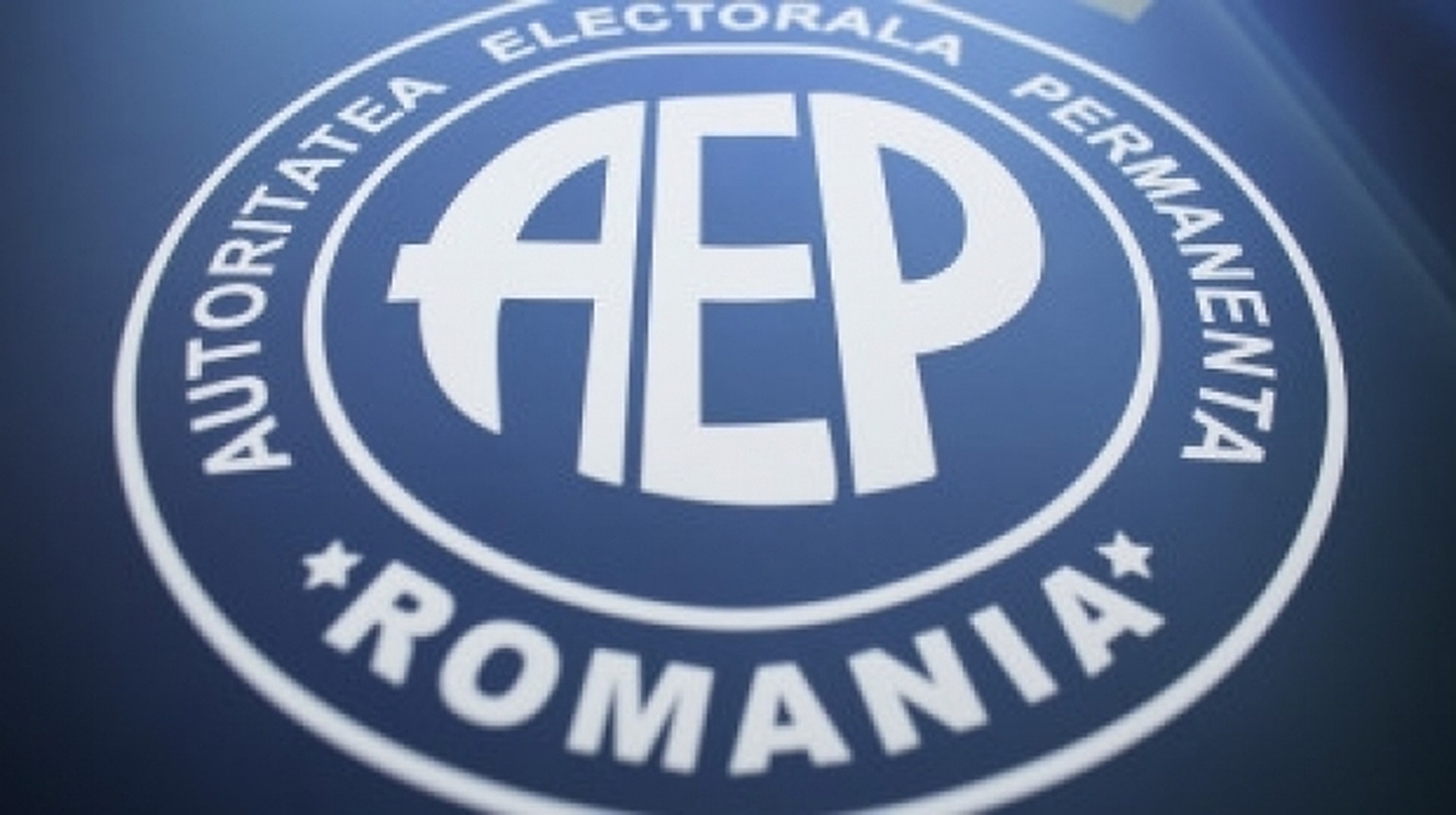 AEP cere verificarea Registrului Electoral. Peste 14.000 de centenari înregistrați