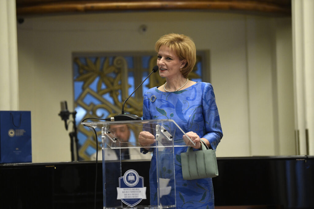 Exclusiv. Familia regală în război cu Guvernul României. Situația, tranșată de instanțe