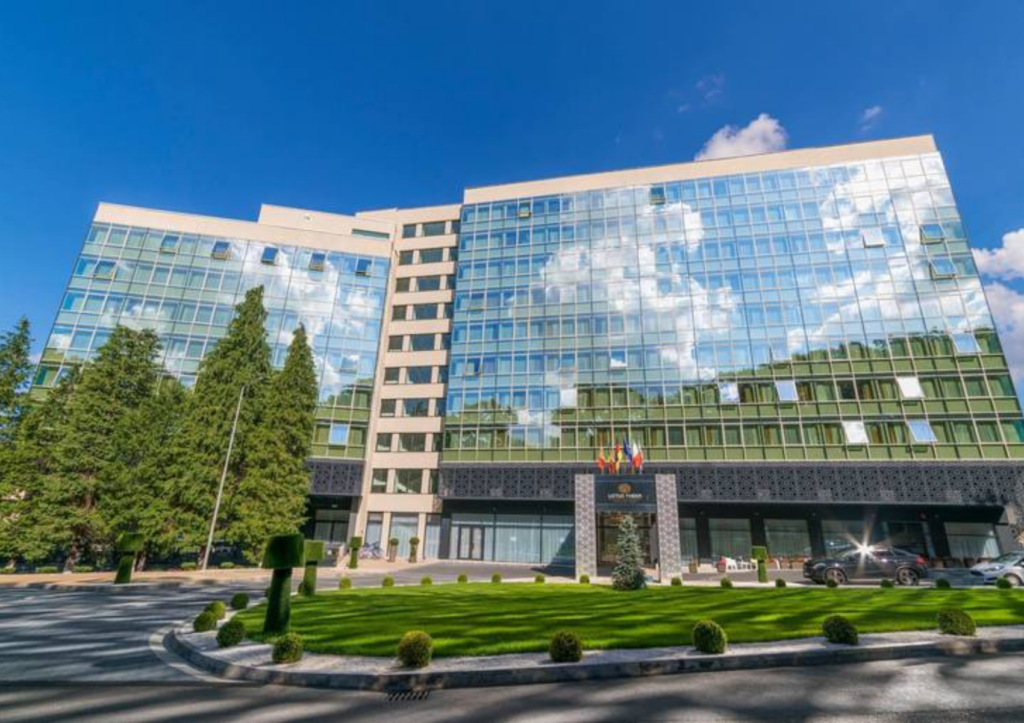 Cea mai mare stațiune balneo din țară închide hotelurile
