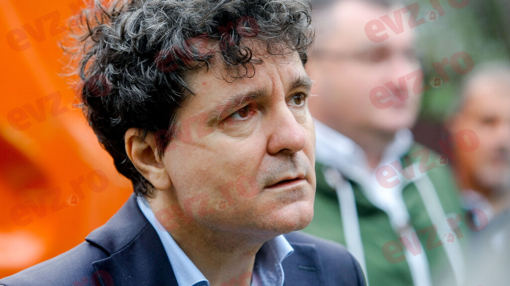 Bucureștenii riscă să rămână fără apă caldă și căldură în plină iarnă. Termoenergetica, la un pas de executare silită pentru datorii acumulate