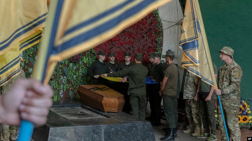 Trupele ruse ar fi încercat să recruteze soldați din regimentul Azov. GRU: „Hai să distrugem Occidentul și SUA împreună”