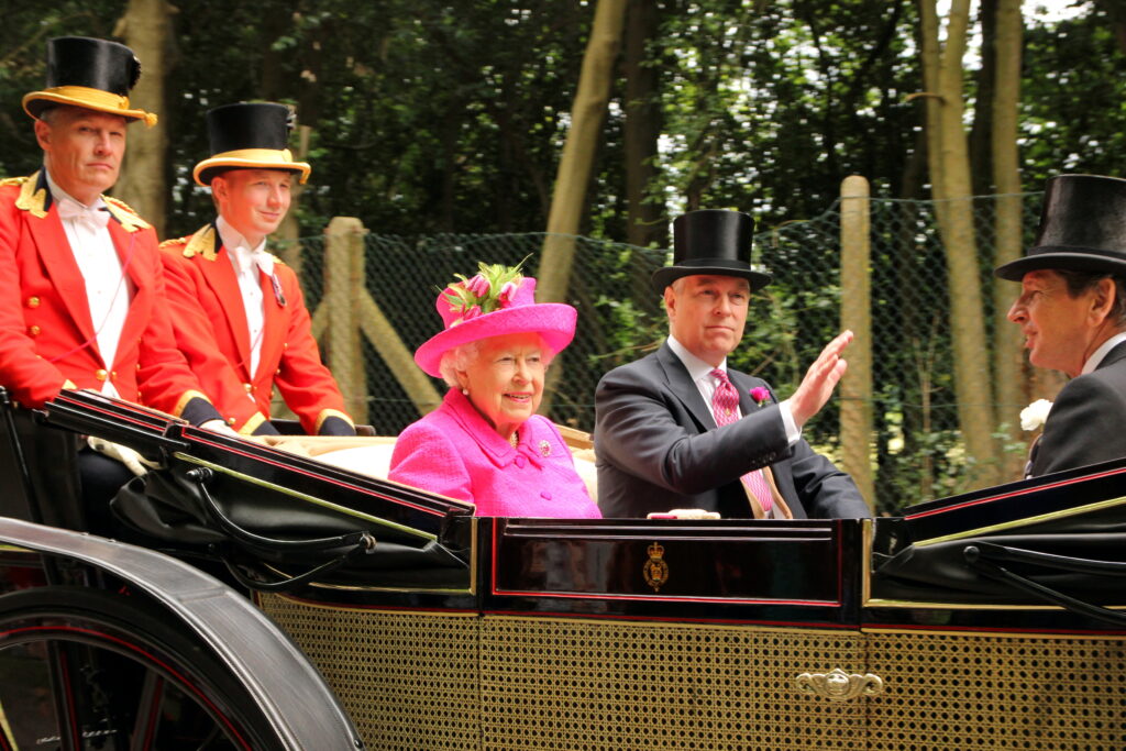 Un nou documentar scoate la iveală legătura prințului Andrew cu Jeffrey Epstein