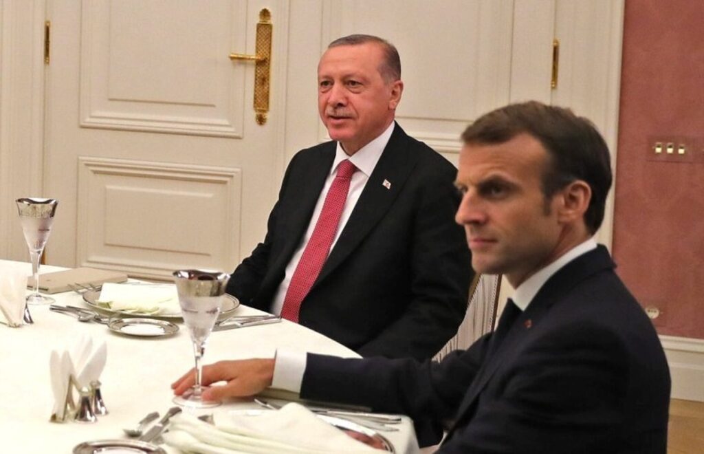 Emmanuel Macron, pus la colț de Recep Tayyp Erdogan în dosarul de terorism Lafarge: „Francezii nu au înţeles”