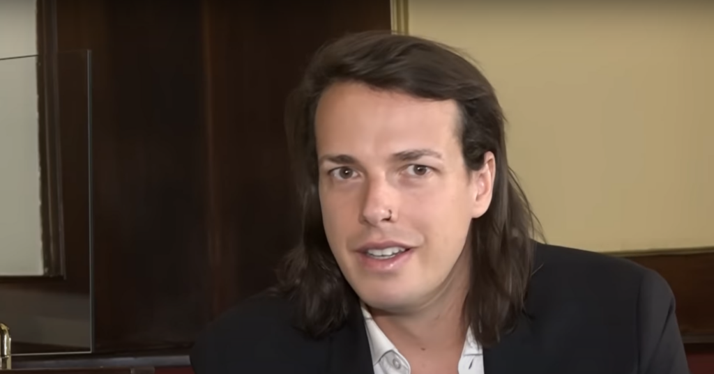 „Candidatul berii” la alegerile prezidențiale din Austria. Excentricul artist care vrea să schimbe politica vieneză