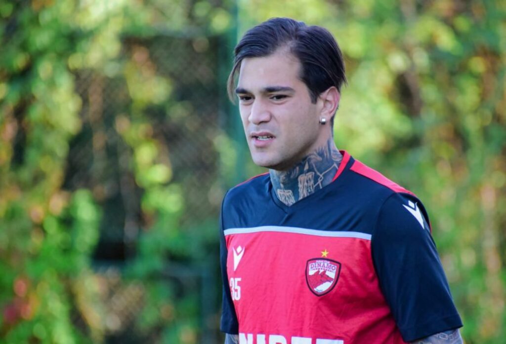 Drama unui tânăr fotbalist de la Universitatea Craiova. Acuzații grave la adresa antrenorului Devis Mangia: „Începuse cu avansuri, cu propuneri indecente”. Video