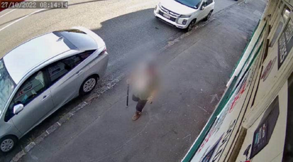 Atentat într-una dintre cele mai civilizate țări. Biroul premierului, atacat cu o grenadă fumigenă