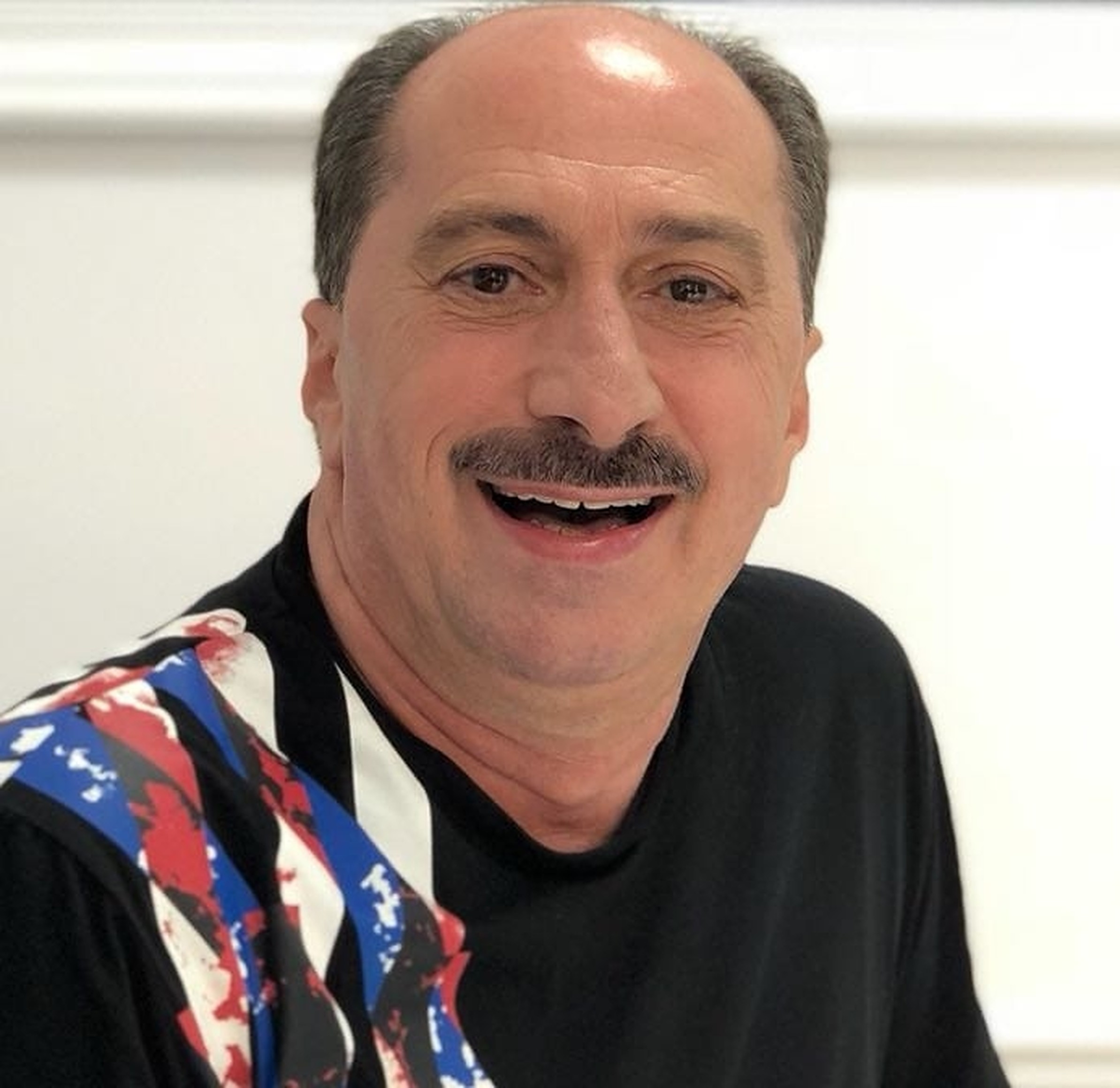 Cum a dezertat Romică Țociu din armată. A sărit gardul și a plecat la mare