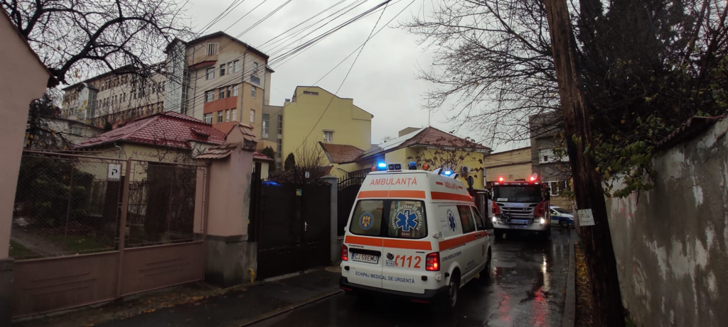 Detalii din anchetă. Unde se afla mama celor trei copii care au murit în incendiul din Bucureşti. Femeia ar fi recunoscut totul