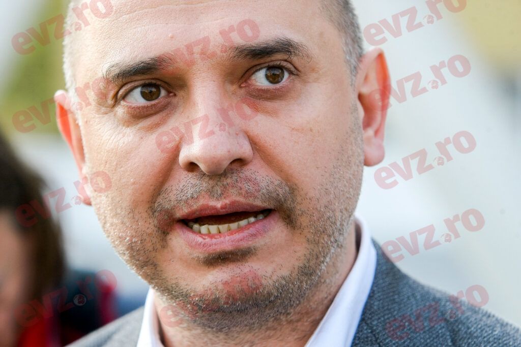 Primarul Sectorului 2, Radu Mihaiu, audiat ca martor în dosarul construcției ilegale a unui bloc