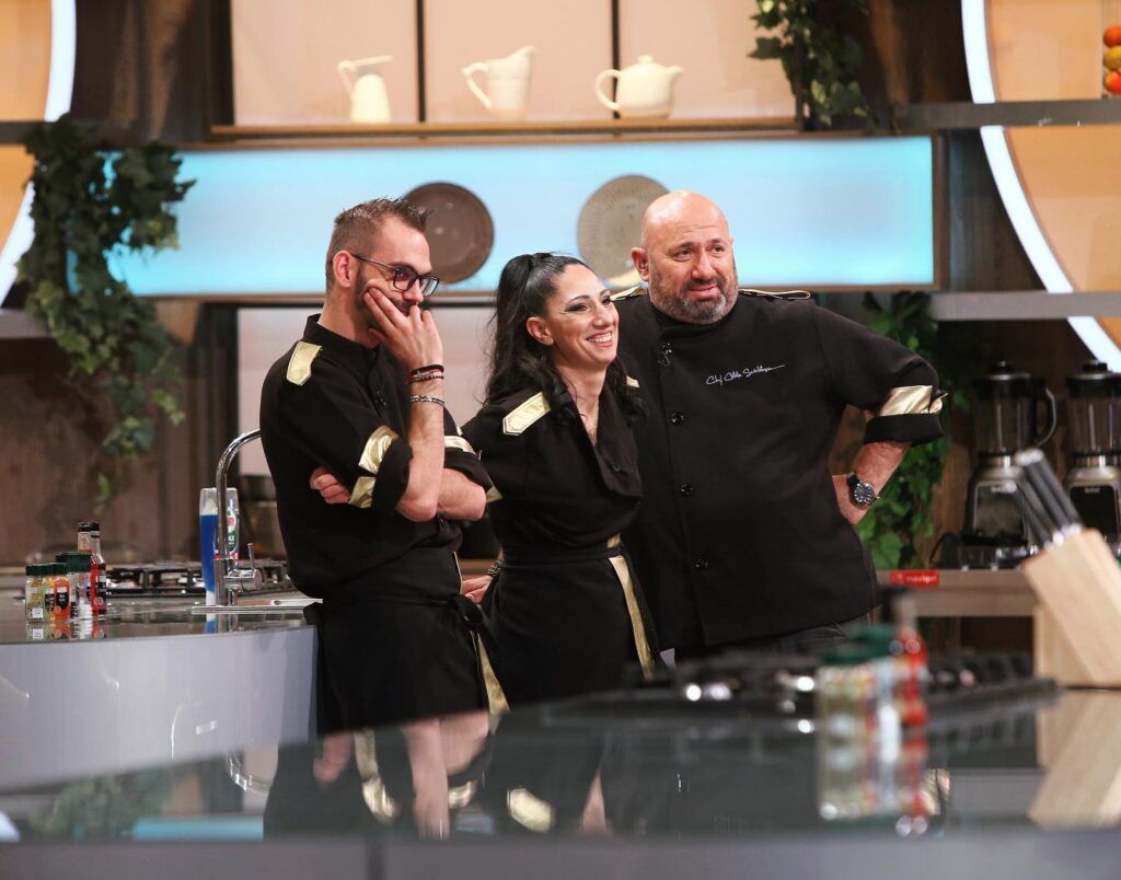 Emoții puternice pentru un concurent de la Chefi la Cuțite. Își crește singur cei doi copii și a izbucnit în lacrimi când i-a văzut în platou