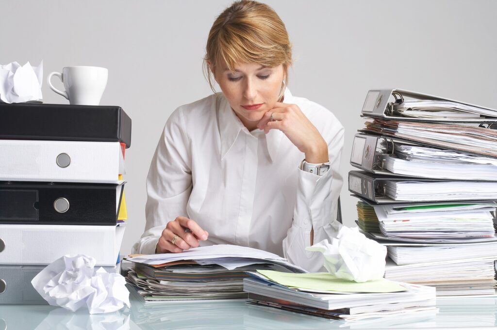 Platforma digitală ONRC, un eșec. Bugetarii de la Registrul Comerțului, revoltați că trebuie să muncească de Sfânta Maria