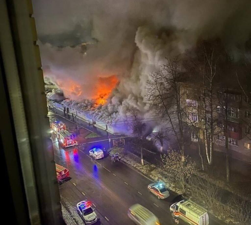 Un fost militar, autorul incendiului dintr-un club rusesc. Tânărul a fost rănit în Ucraina. Video