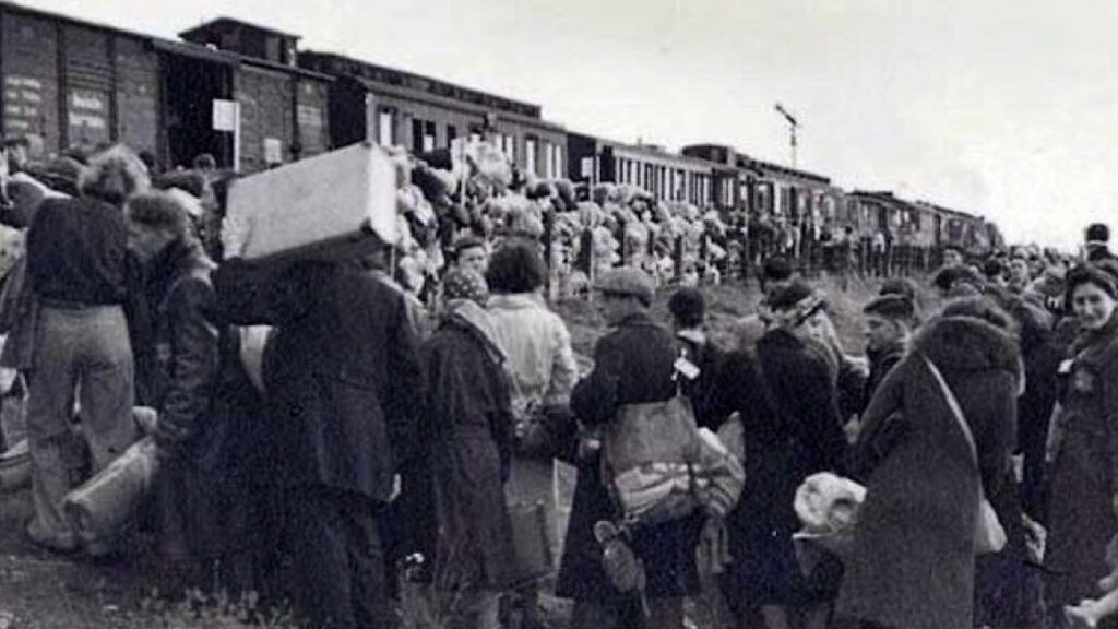 Crimele hortyștilor. Biserica a fost pângărită cu excremente umane. Istorii secrete