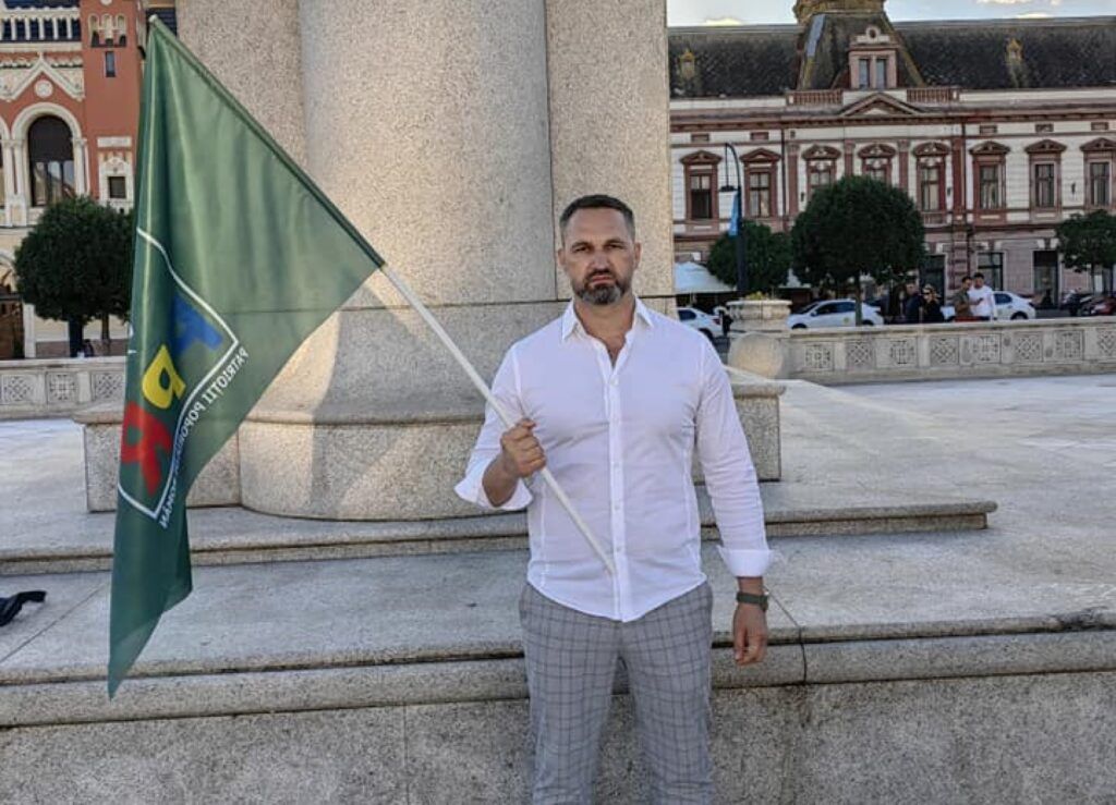 Liniile albe de pe cer nu sunt singurul dușman. Mihai Lasca, fost deputat AUR, și teoriile sale extravagante