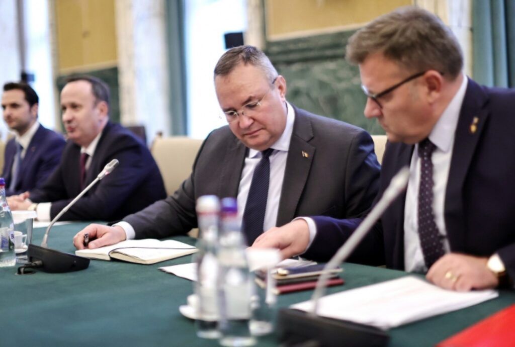 Bugetul pe 2023, discutat în coaliția de guvernare. Nicolae Ciucă vrea cu 7% mai mulți bani pentru investiții