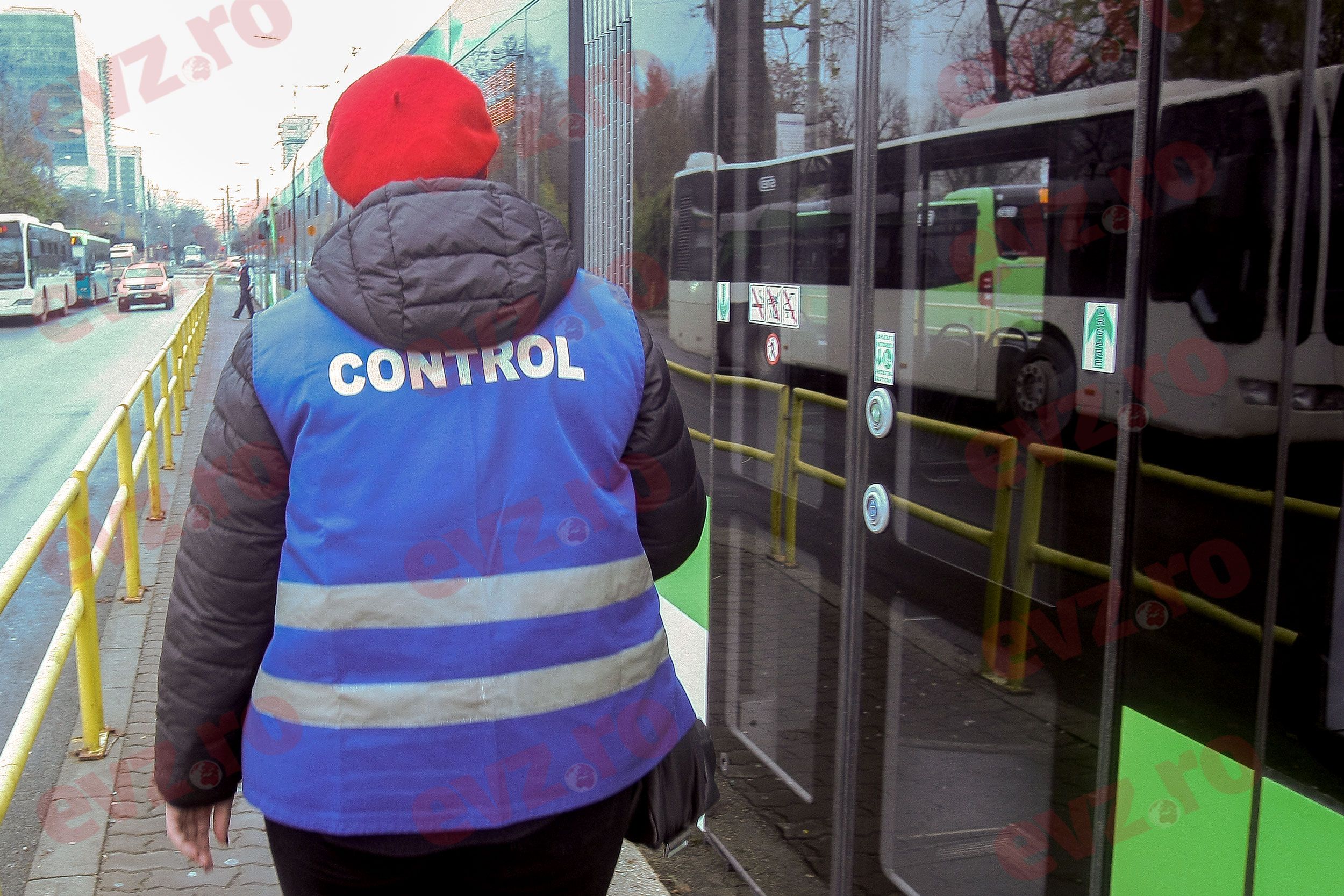 Controlori cu camere video. Ce trebuie să știe pasagerii despre înregistrări