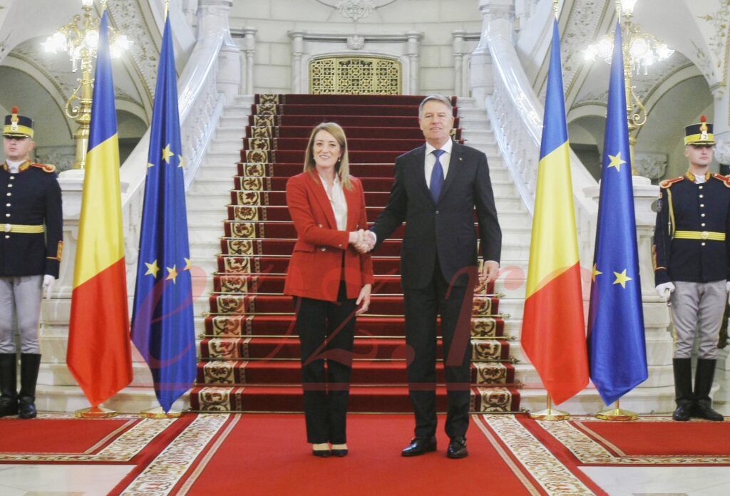 Roberta Metsola, întâmpinată la Cotroceni de Klaus Iohannis. Ce program va avea președinta Parlamentului European