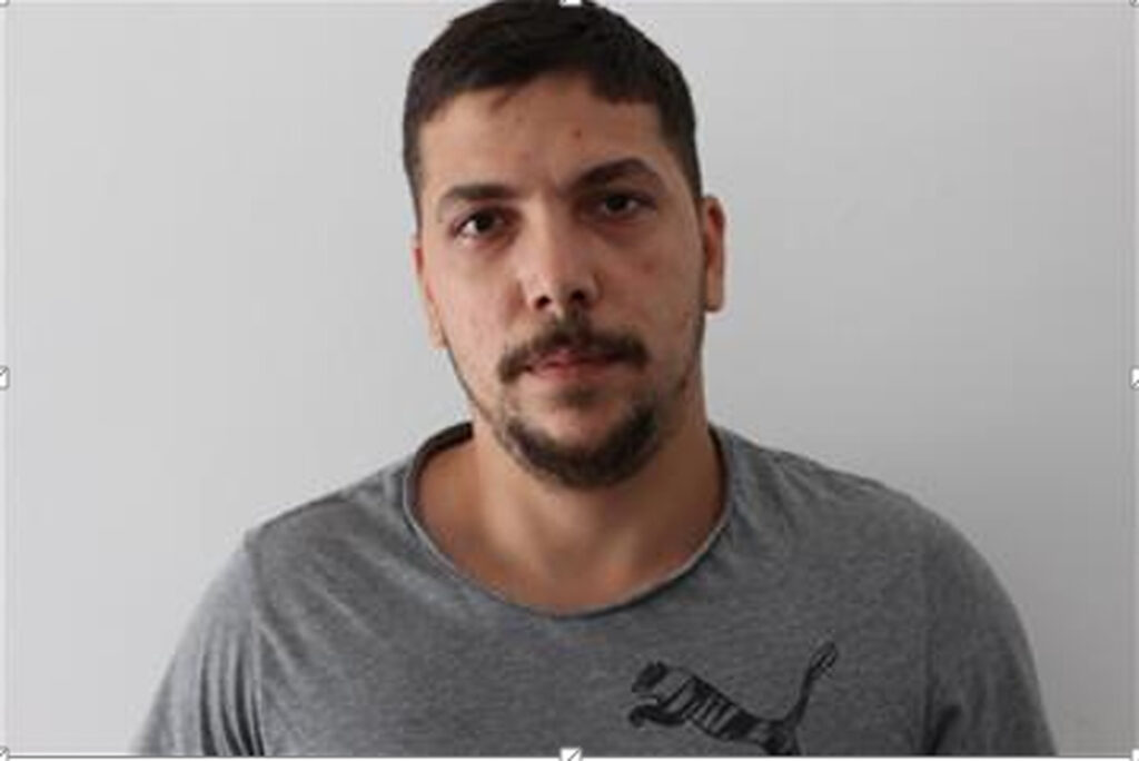 Evadatul de la Jilava a fost prins în gara Iași. Bărbatul ispășea o condamnare pentru că jefuia case de pariuri, amenințând angajații cu cuțitul. Update