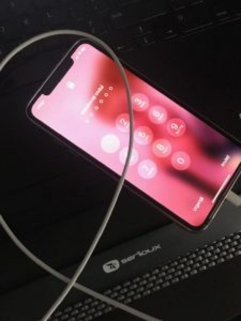 Legea încărcătorului a Uniunii Europene a intrat în vigoare. Ce se întâmplă cu dispozitivele noastre electronice