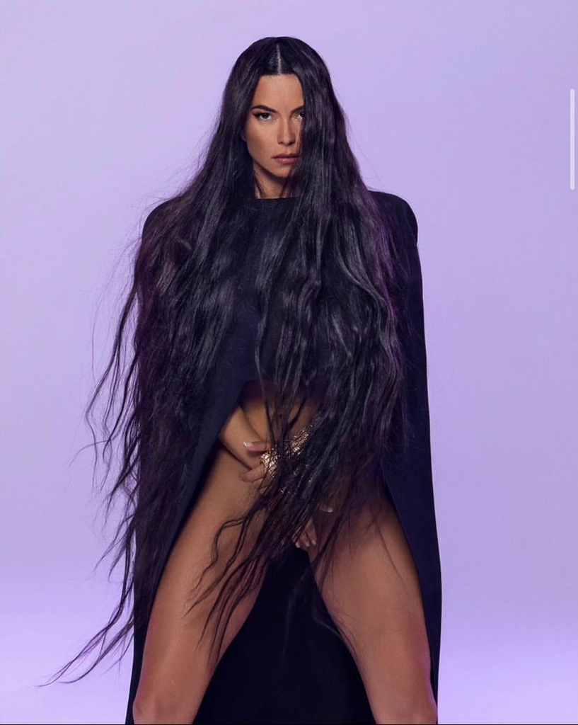 Inna, fanul luxului pe patru roți. Cum a ajuns artista pe lista neagră de la Ferrari