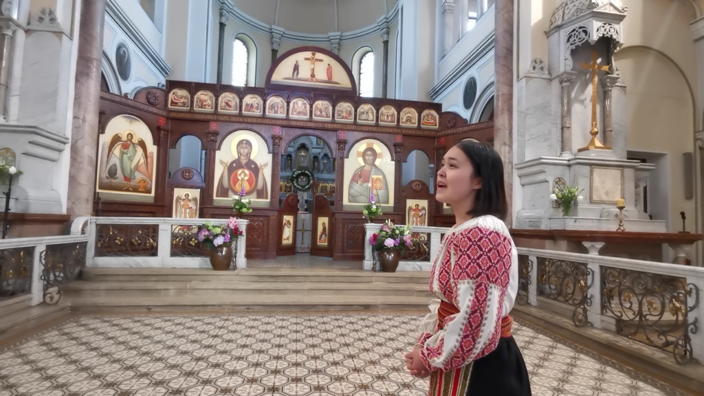 Sara Nukina, românca de origine japoneză cu voce de înger, s-a stins din viaţă la 18 ani