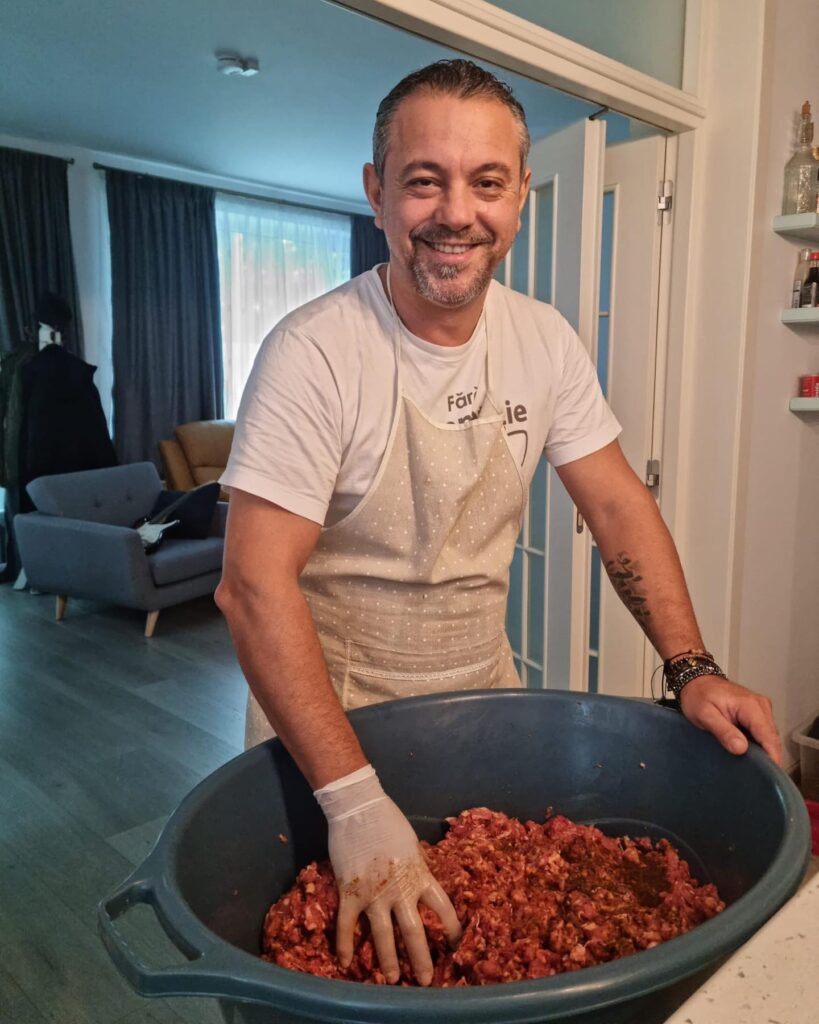 Sarmale cu „solzișori”, pentru masa de Crăciun. Ingredientul care face diferența