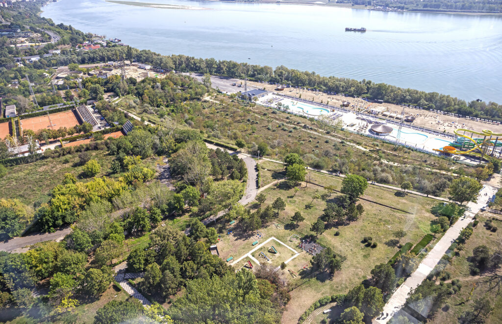 Parc modern ce va avea și o roată panoramică de 36 de metri înălțime, la Galați