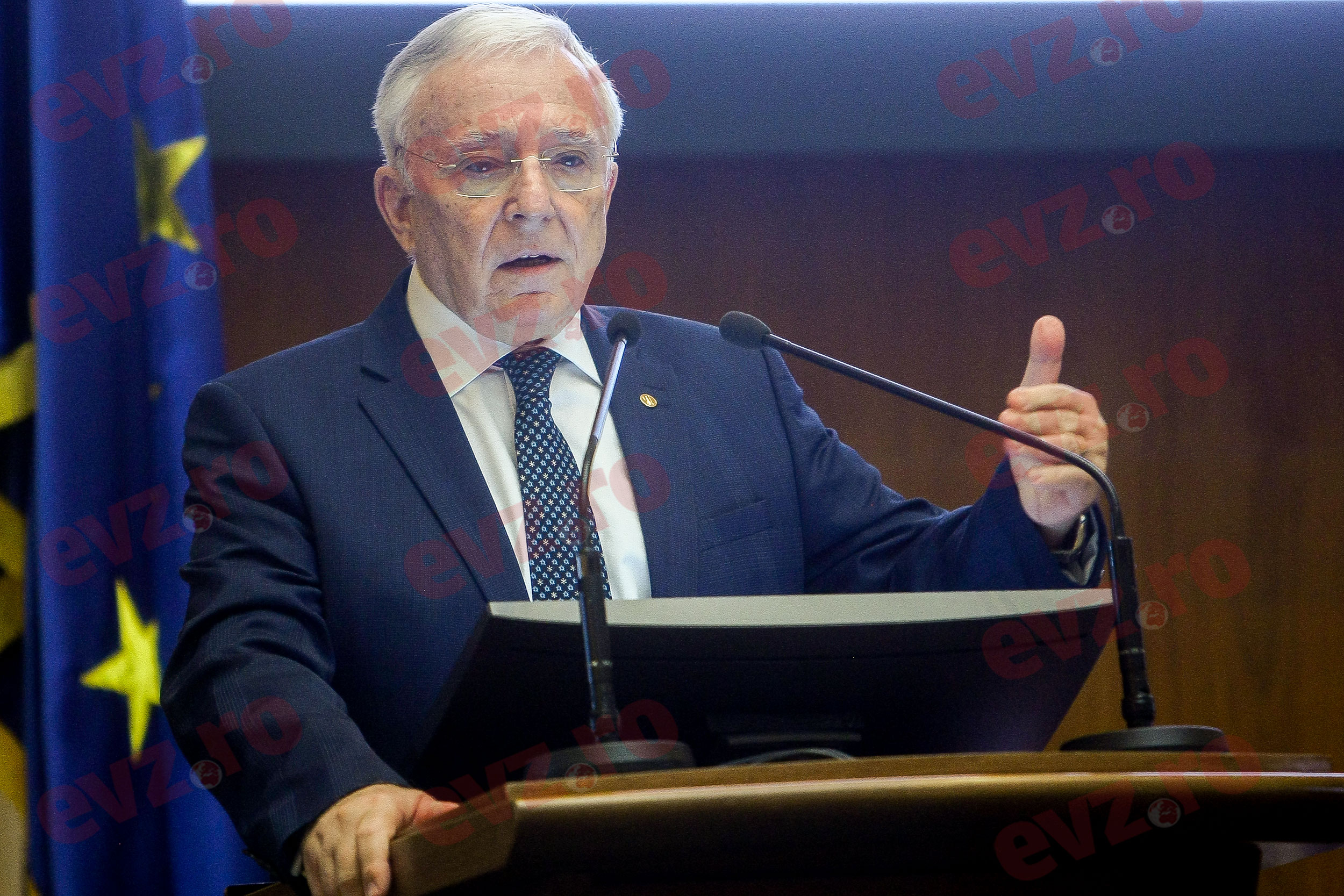 Care sunt problemele pe care le poate întâmpina un premier tehnocrat. Isărescu a explicat prin ce a trecut
